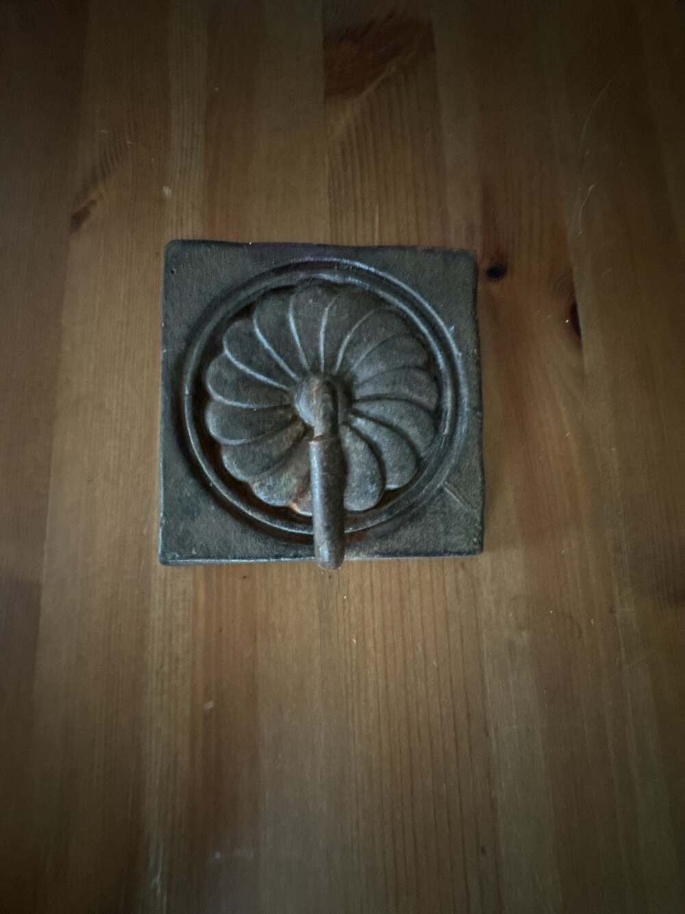 2004 THI Cast Iron Floral Medallion Square Wall Hook